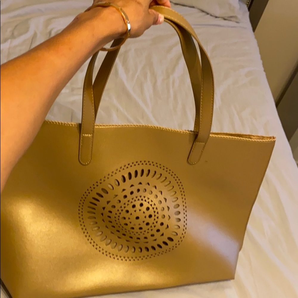 Tote